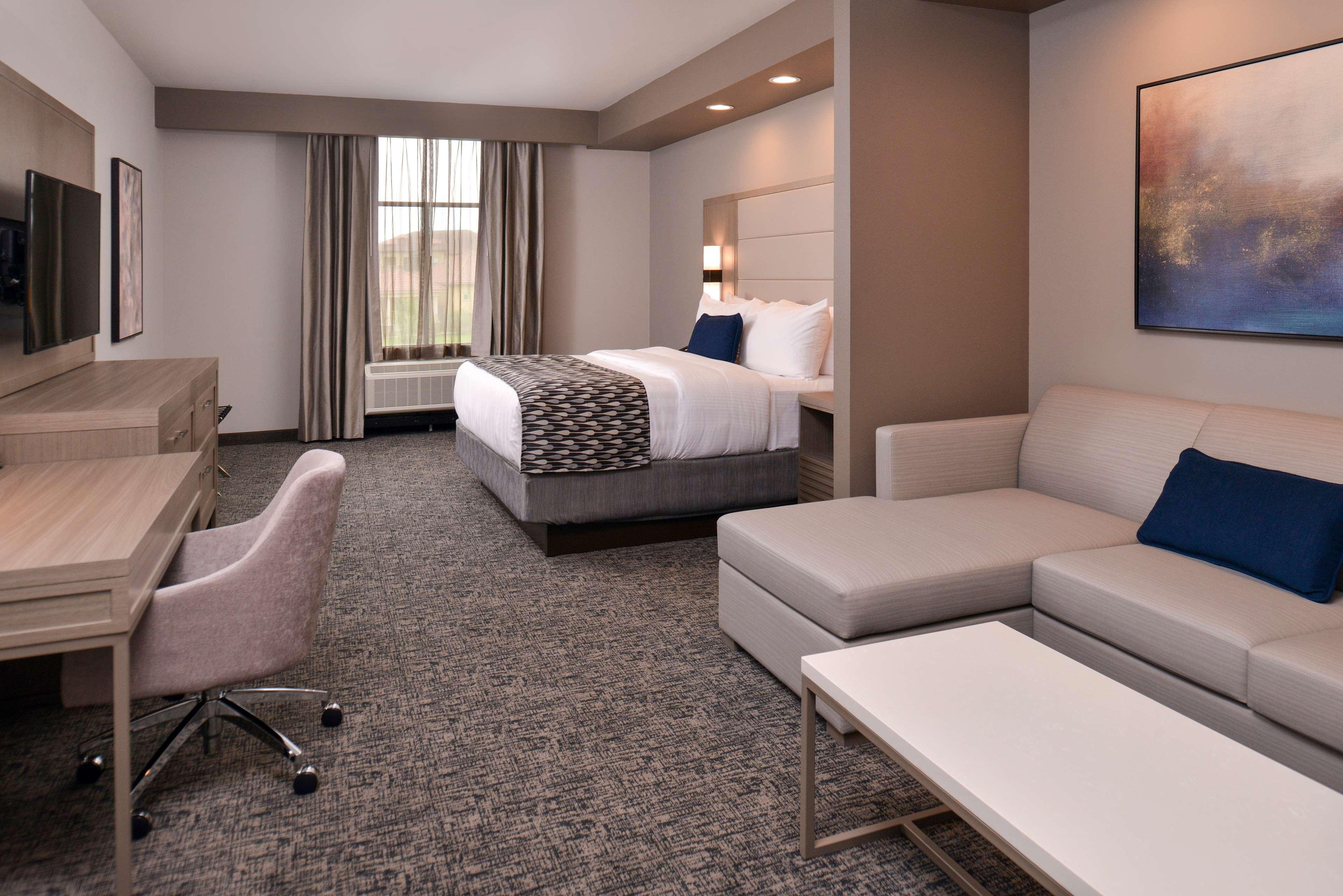 Отель Wyndham Garden Кейти Экстерьер фото