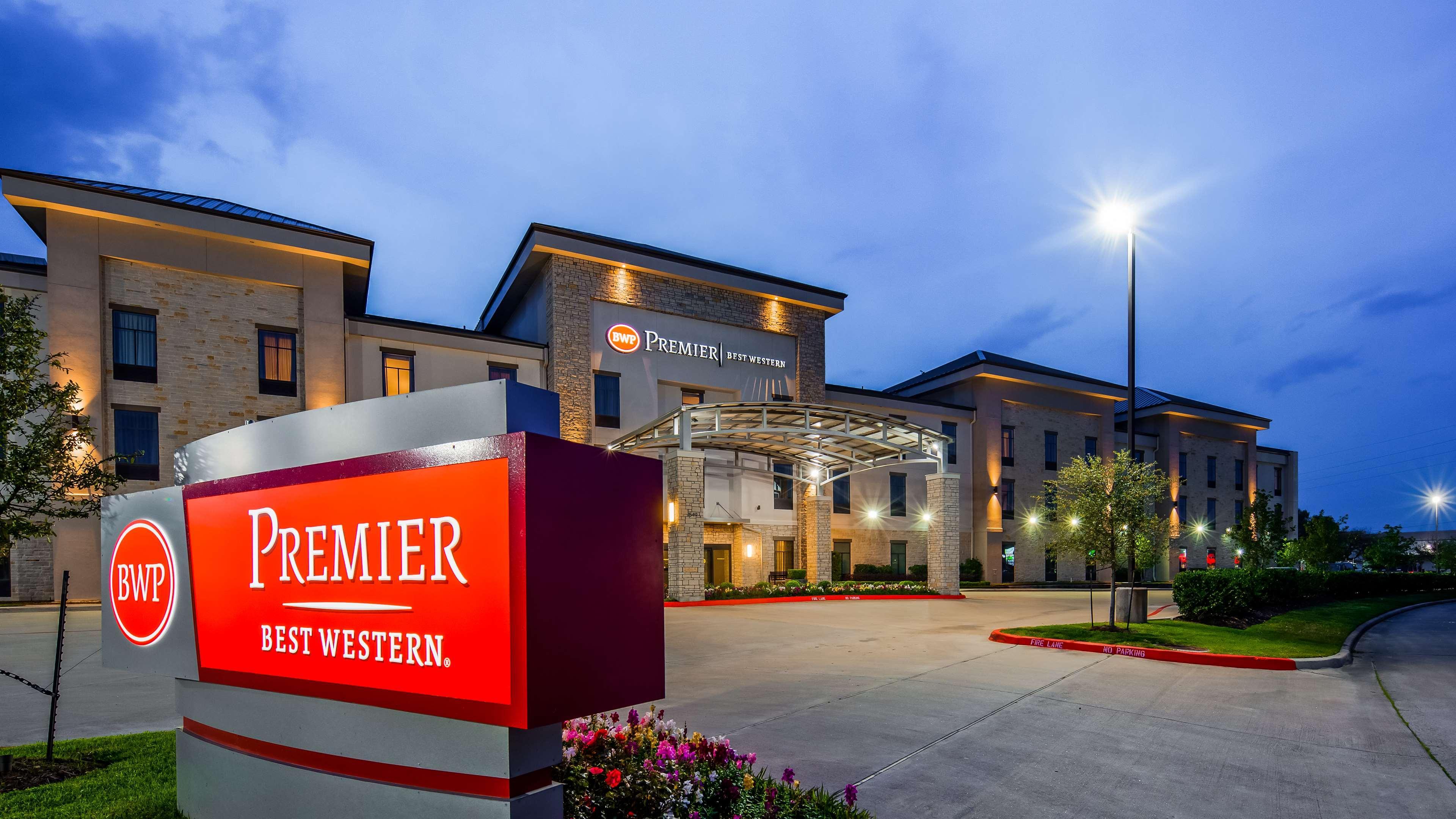 Отель Wyndham Garden Кейти Экстерьер фото