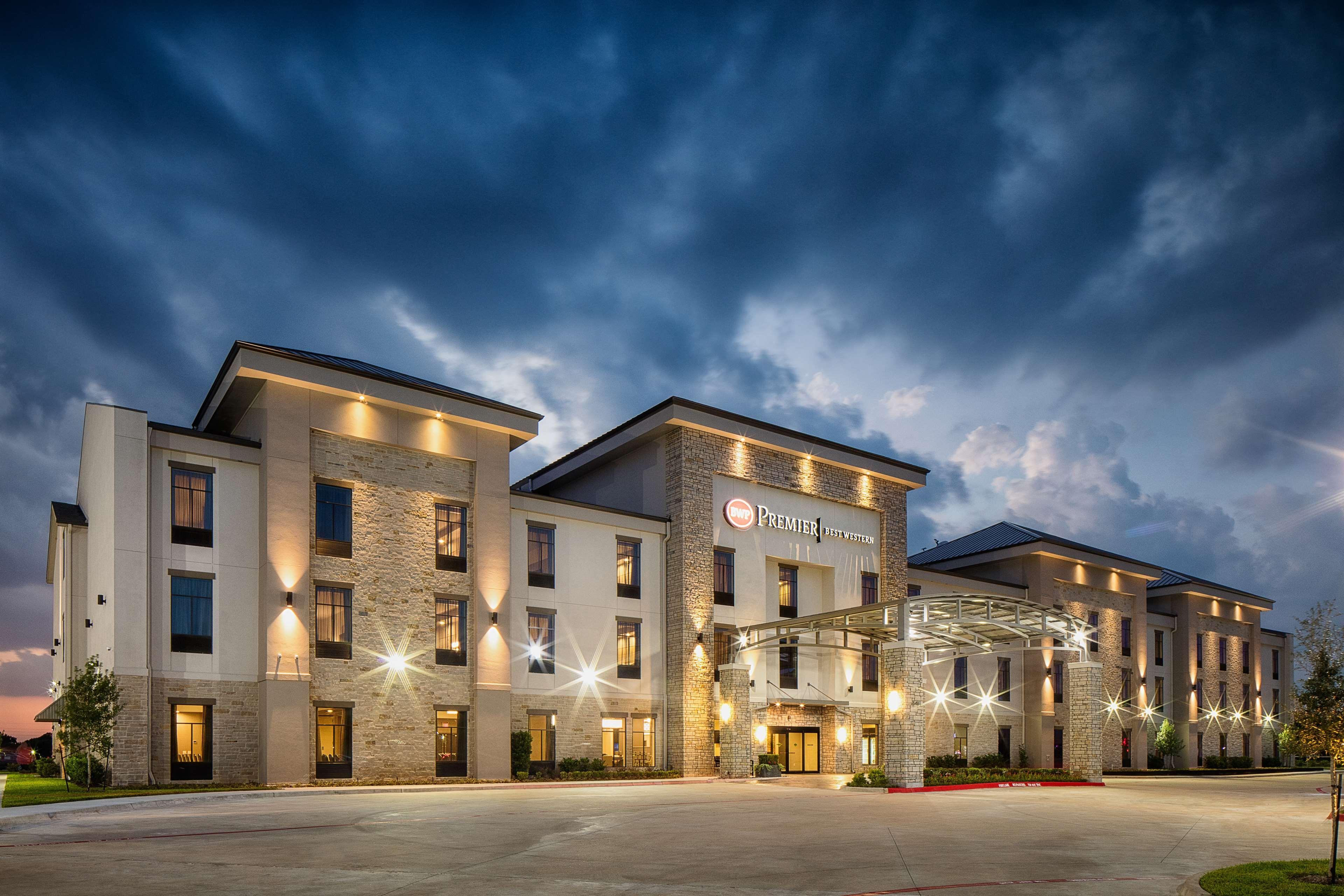 Отель Wyndham Garden Кейти Экстерьер фото